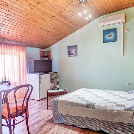 Apartment In Center Póla Kültér fotó